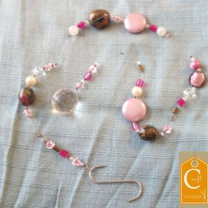 Suspension GM perles roses et fushia