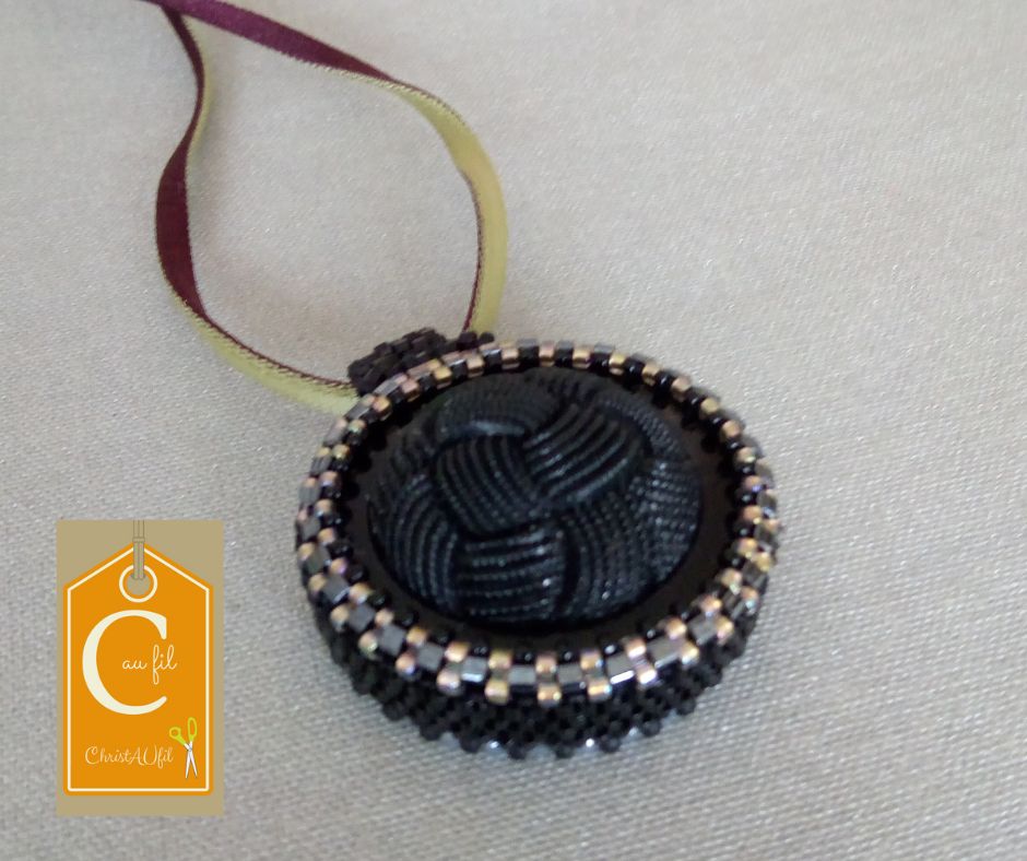 Pendentif bouton noir – Image 2