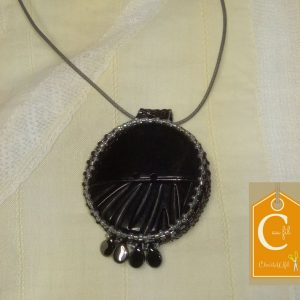 Pendentif bouton noir 4 gouttes (vendu)