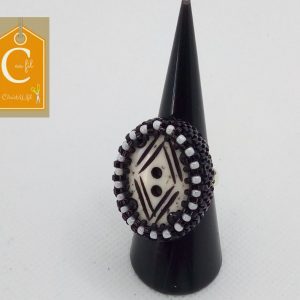Bague bouton noir et blanc (vendue)
