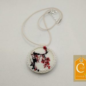 Pendentif bouton nacre blanche motif branche rouge et noire (vendu)