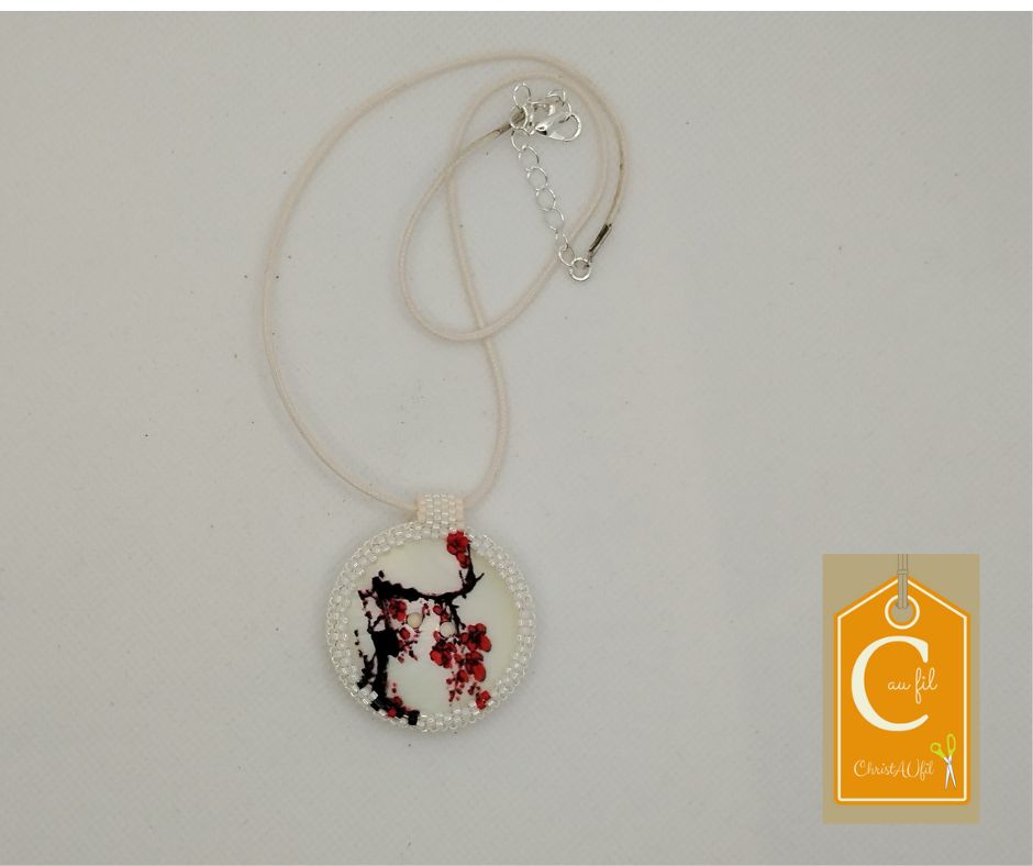 Pendentif bouton nacre blanche motif branche rouge et noire (vendu) – Image 2