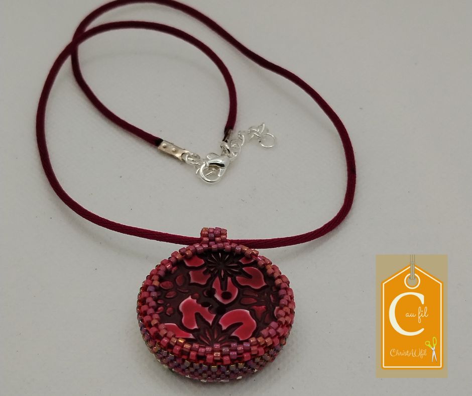 Pendentif bouton groseille (vendu)