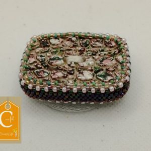 Broche aimantée bouton rectangulaire moucheté vert rose blanc (vendue)