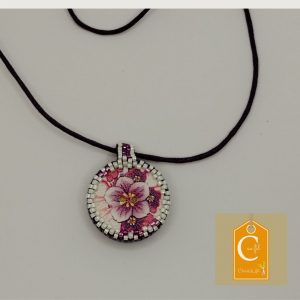 Pendentif bouton fleur mauve
