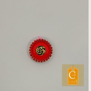 Broche aimantée bouton rouge centre doré