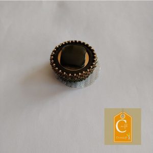 Broche aimantée bouton vert et or