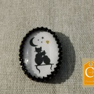 Broche aimantée 2 chats noirs amoureux sur la lune