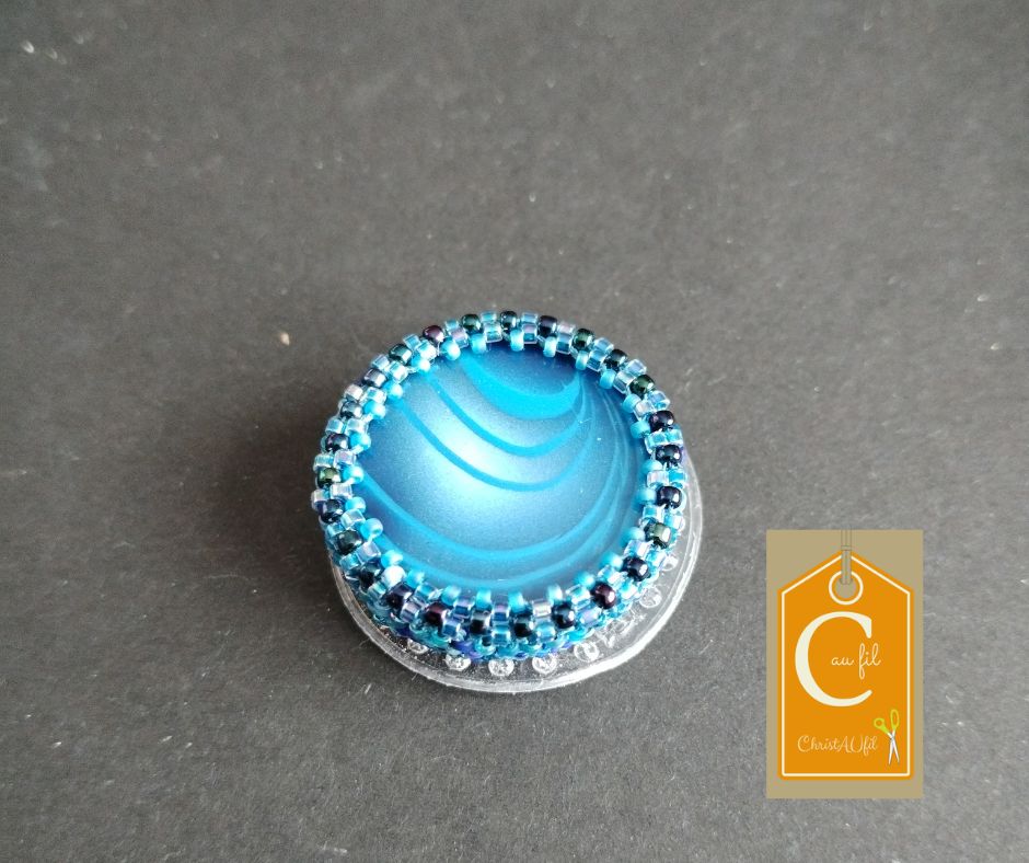 Broche aimantée bleue – Image 2