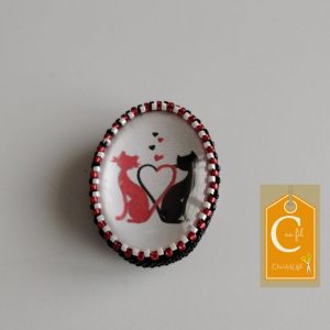 Broche aimantée 2 chats amoureux un rouge un noir