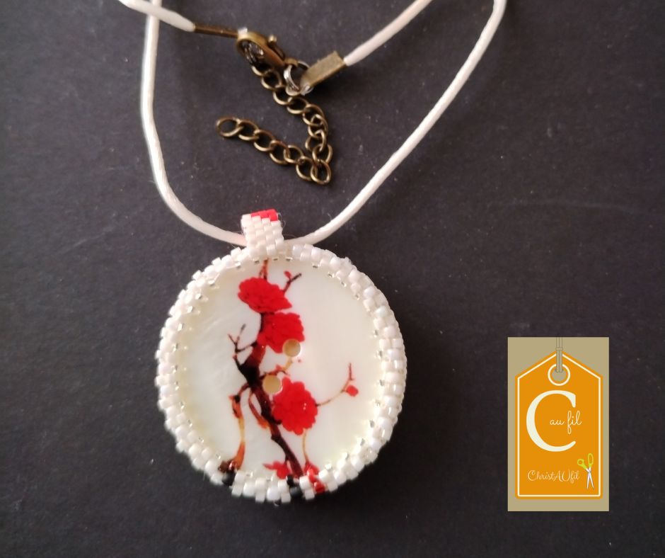 Pendentif nacre motif japonais