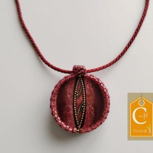 Pendentif bouton rose framboise