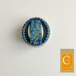 Broche aimantée bouton bleu