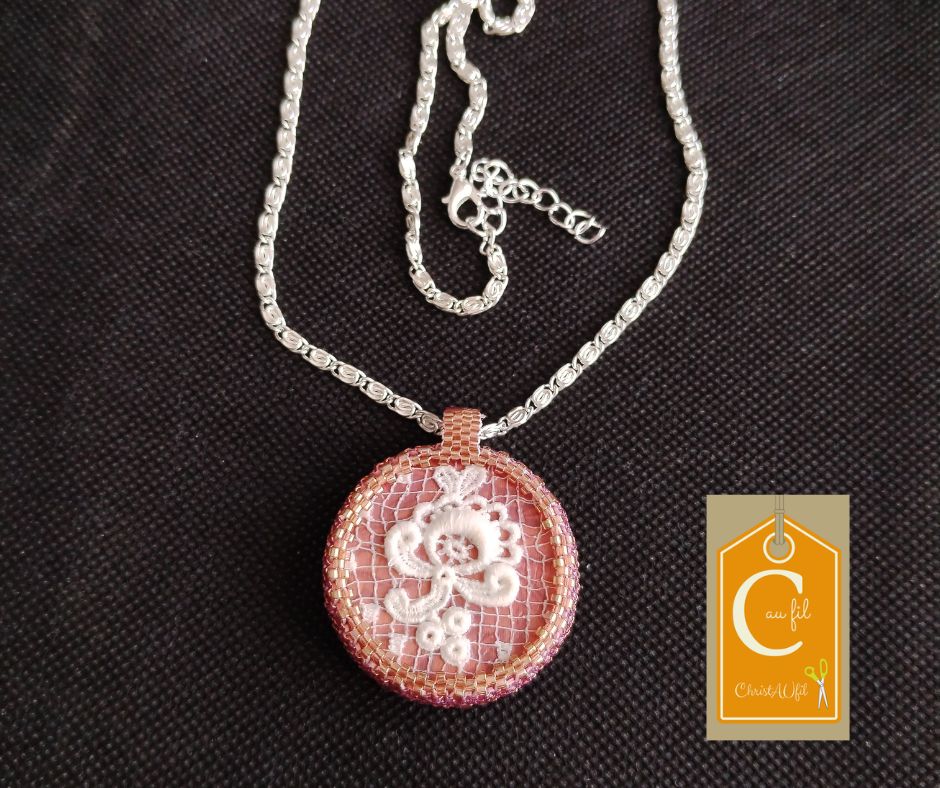 Pendentif nacre "Rose d'antan" – Image 3
