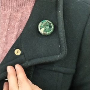 Broche aimantée pour vous distinguer avec élégance et originalité