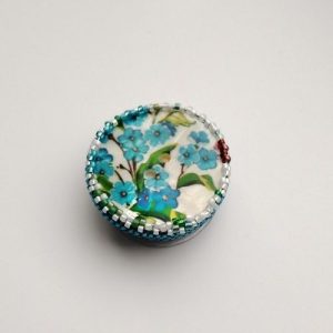 Myosotis brodé, la fleur du souvenir
